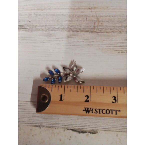 Vintage Jewelry In Jewels By Jenay Case - Picture 7 of 14